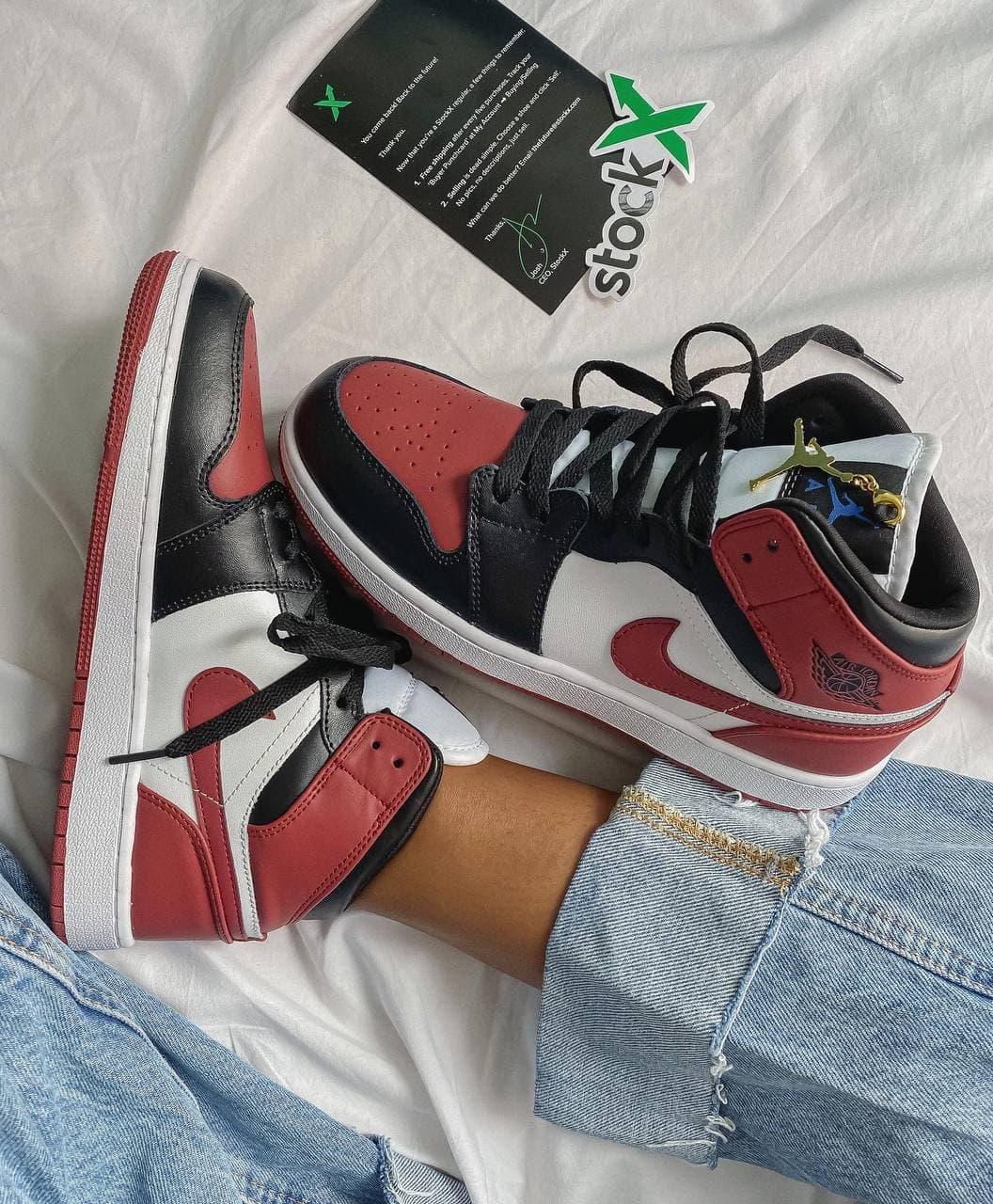 Nike Air Jordan 1 Retro Mid SE Black Dark Beetroot