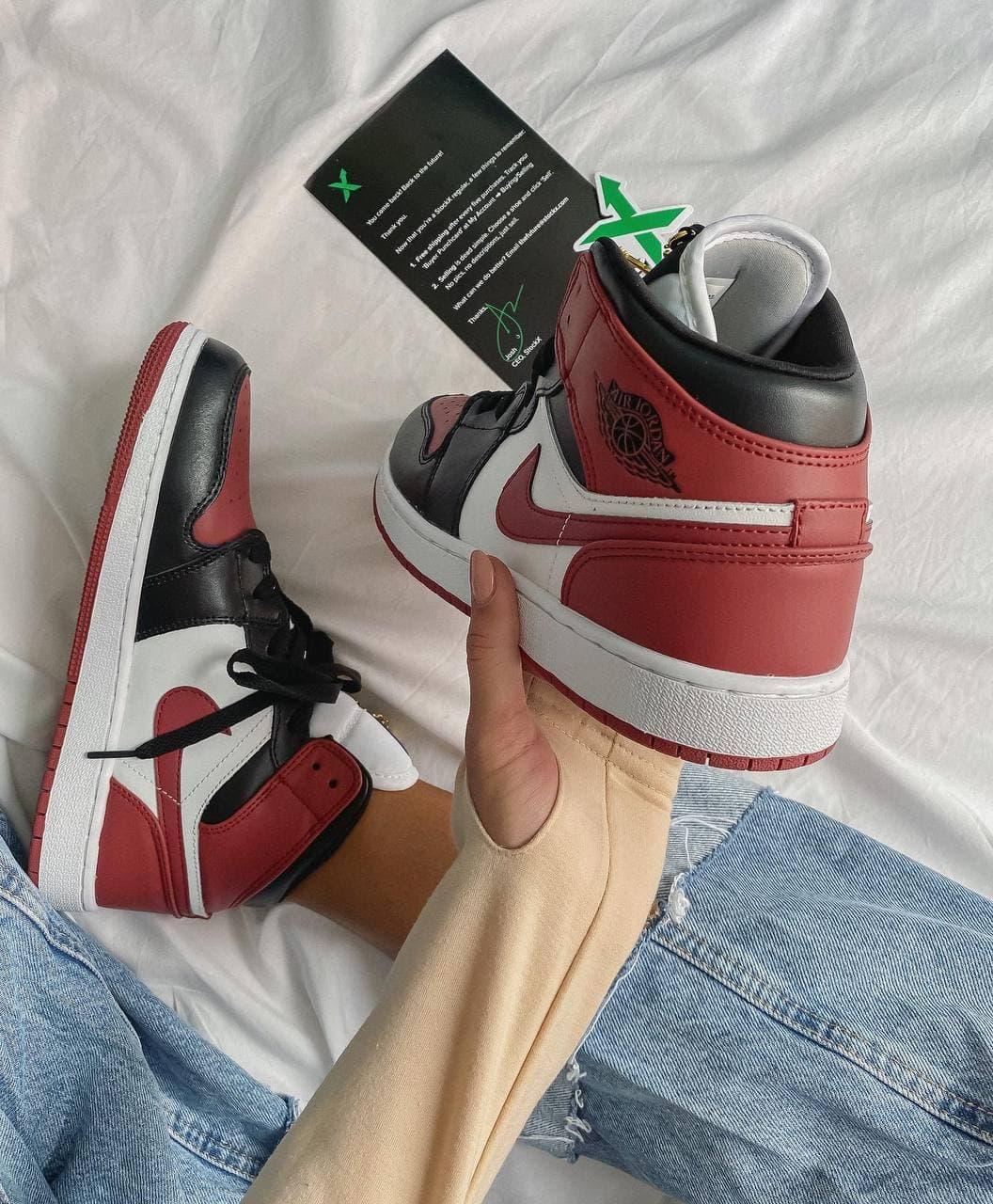 Nike Air Jordan 1 Retro Mid SE Black Dark Beetroot