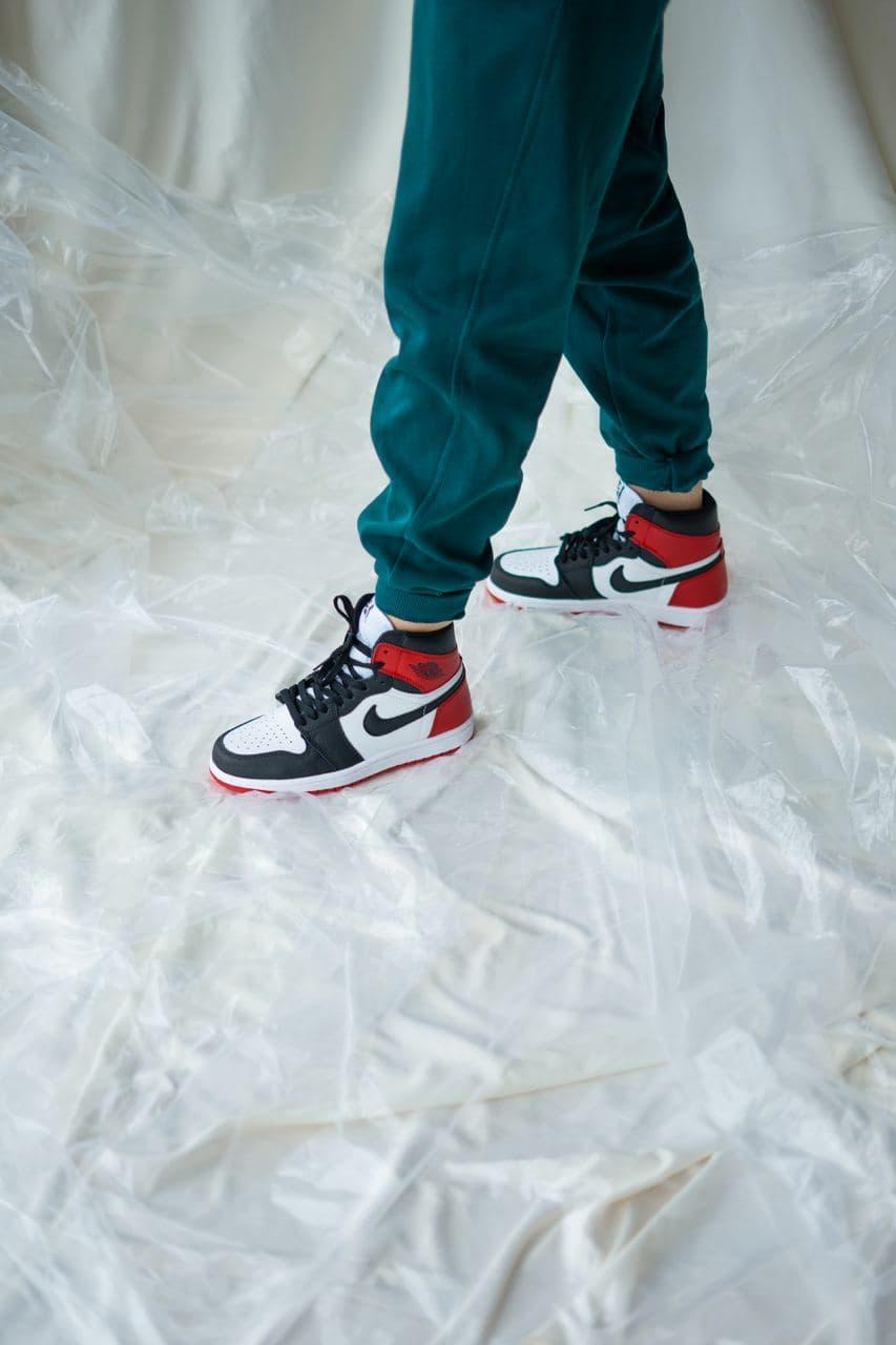 Nike Air Jordan 1 Retro High Black Red White
