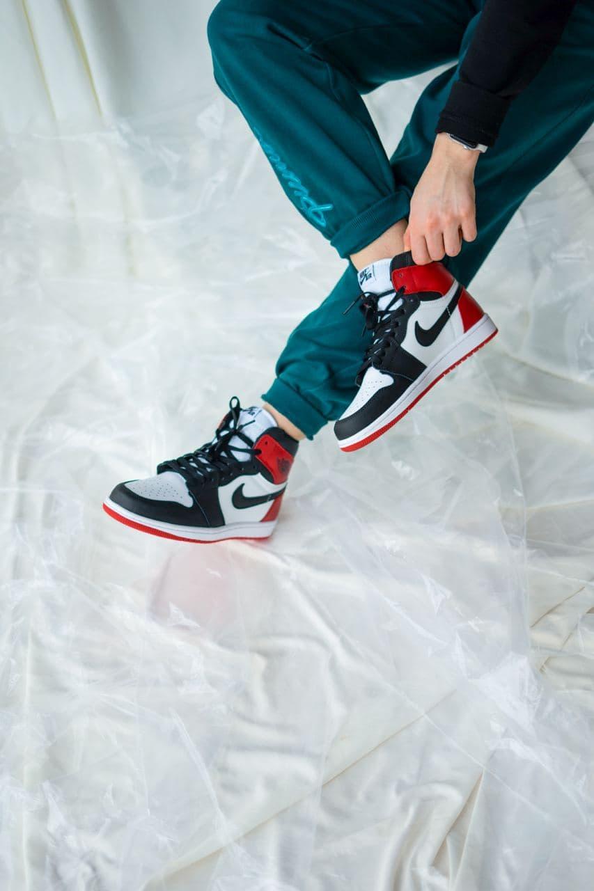 Nike Air Jordan 1 Retro High Black Red White