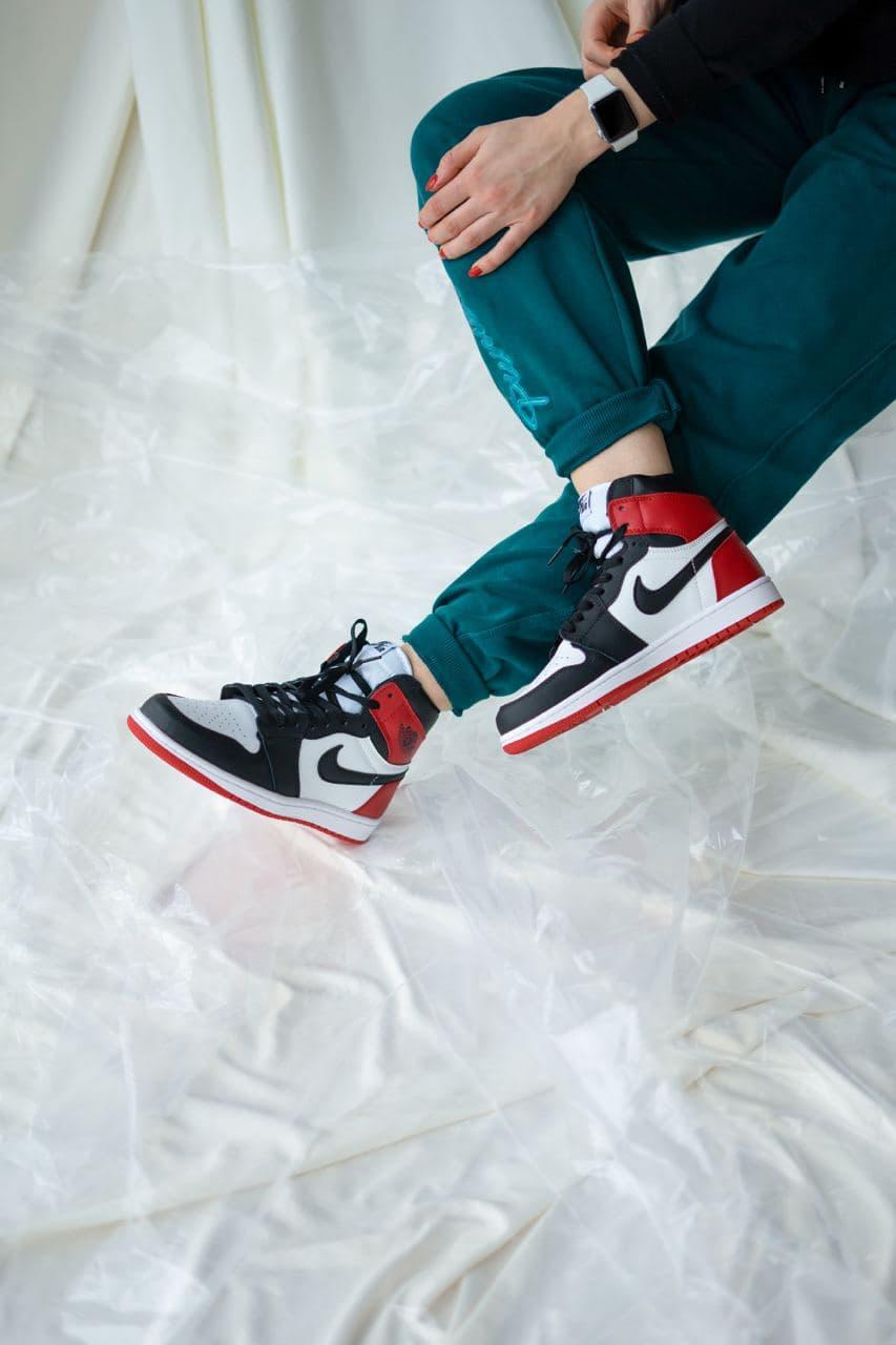Nike Air Jordan 1 Retro High Black Red White