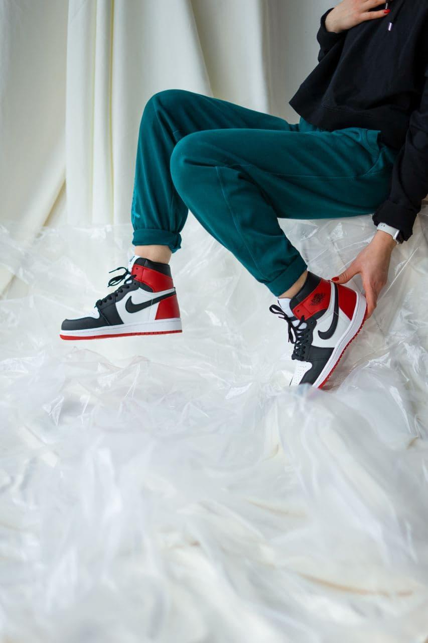 Nike Air Jordan 1 Retro High Black Red White