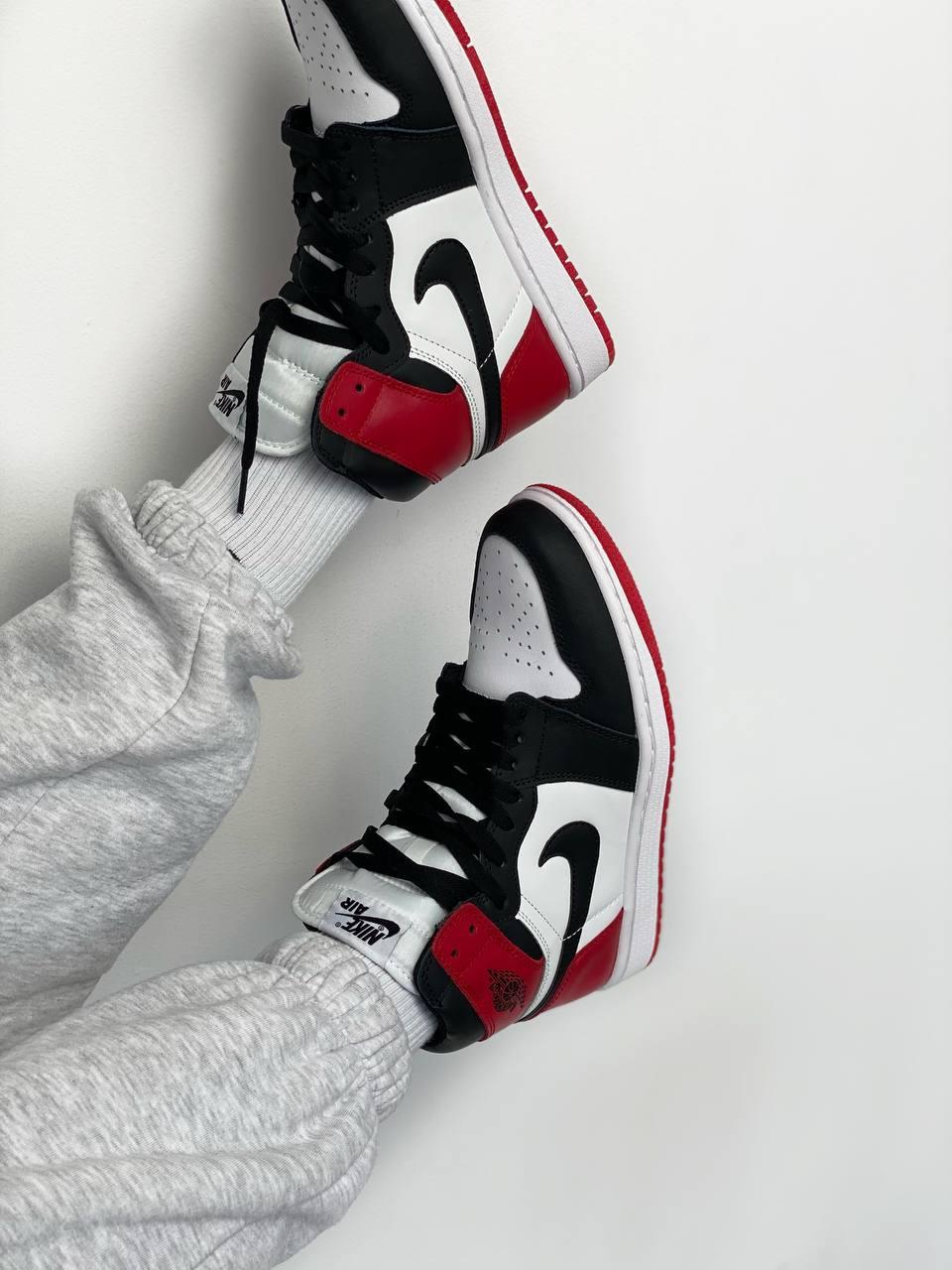 Nike Air Jordan 1 Retro High Black Red White