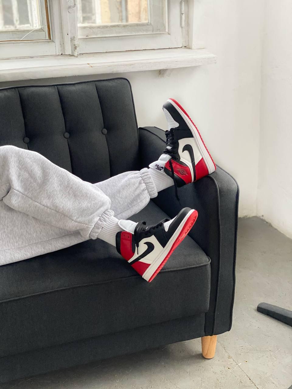 Nike Air Jordan 1 Retro High Black Red White