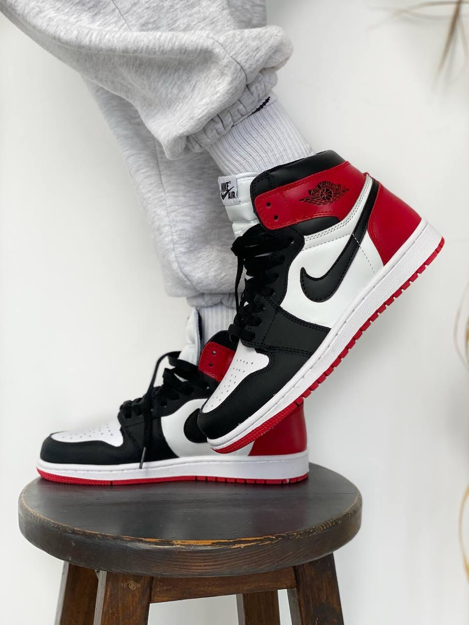 Nike Air Jordan 1 Retro High Black Red White