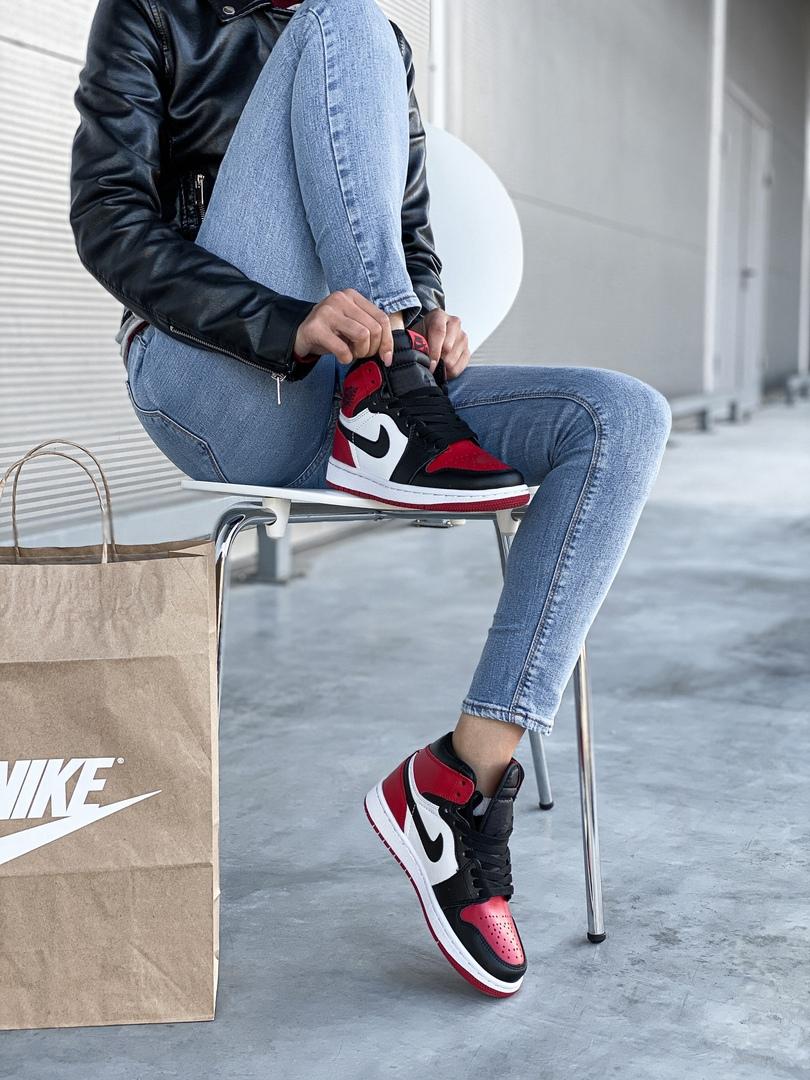 Nike Air Jordan 1 Retro High Red Black White