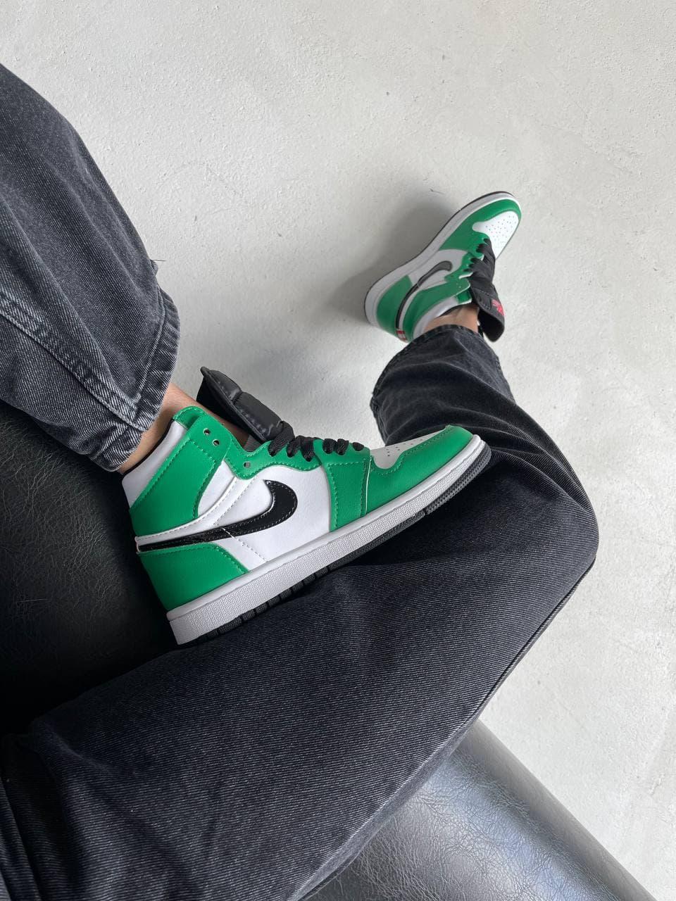 Nike Air Jordan 1 Retro High Green White Black