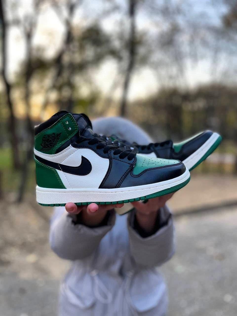 Nike Air Jordan 1 Retro High Black White Green