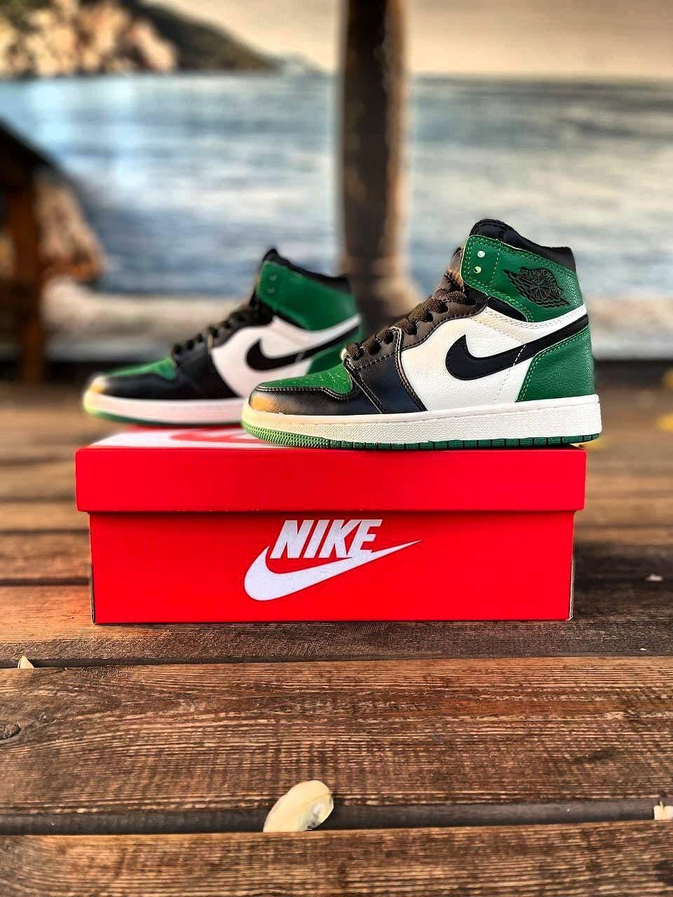 Nike Air Jordan 1 Retro High Black White Green