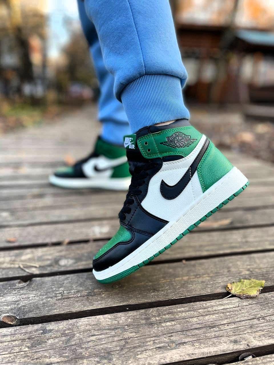 Nike Air Jordan 1 Retro High Black White Green