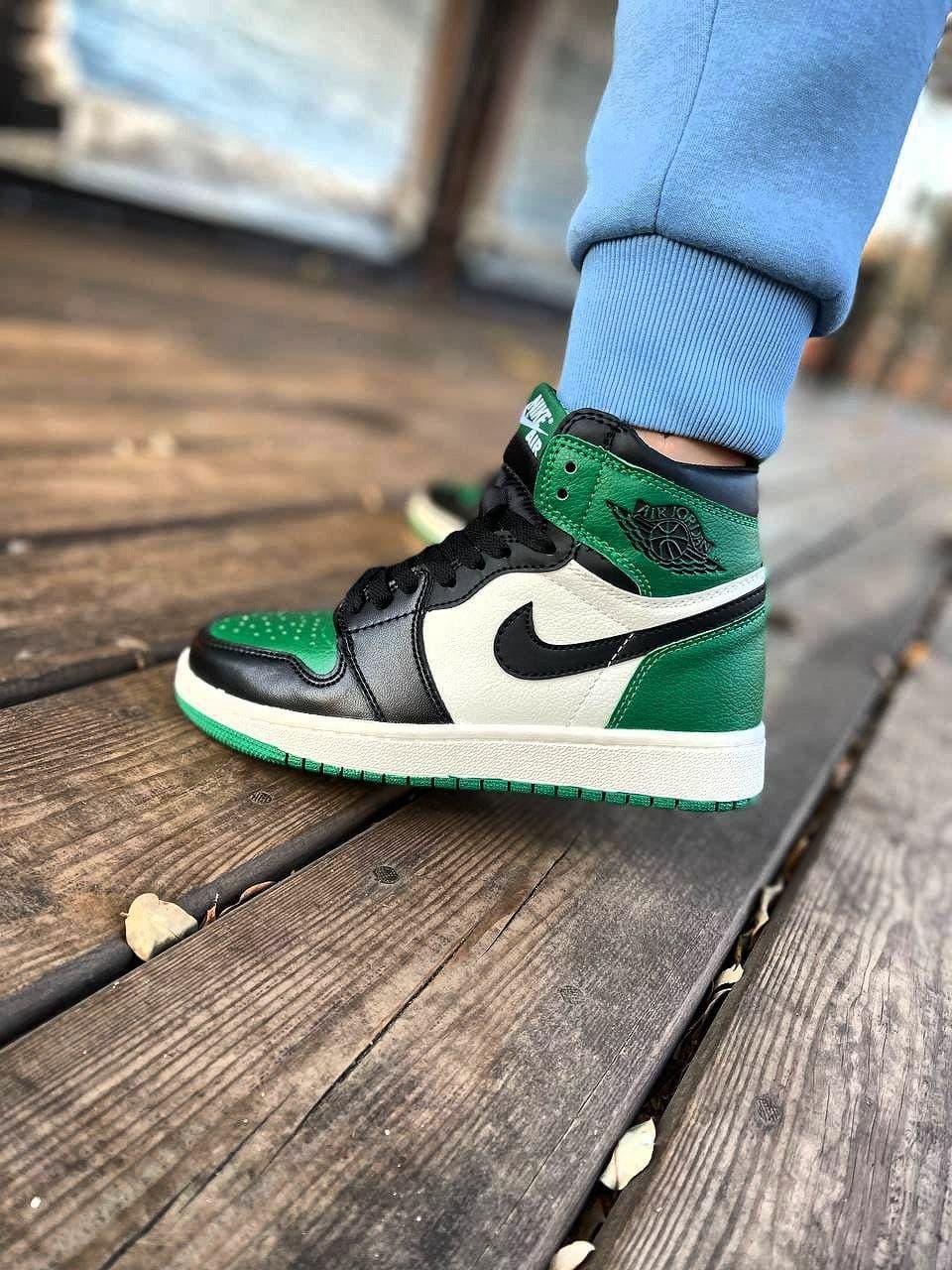 Nike Air Jordan 1 Retro High Black White Green