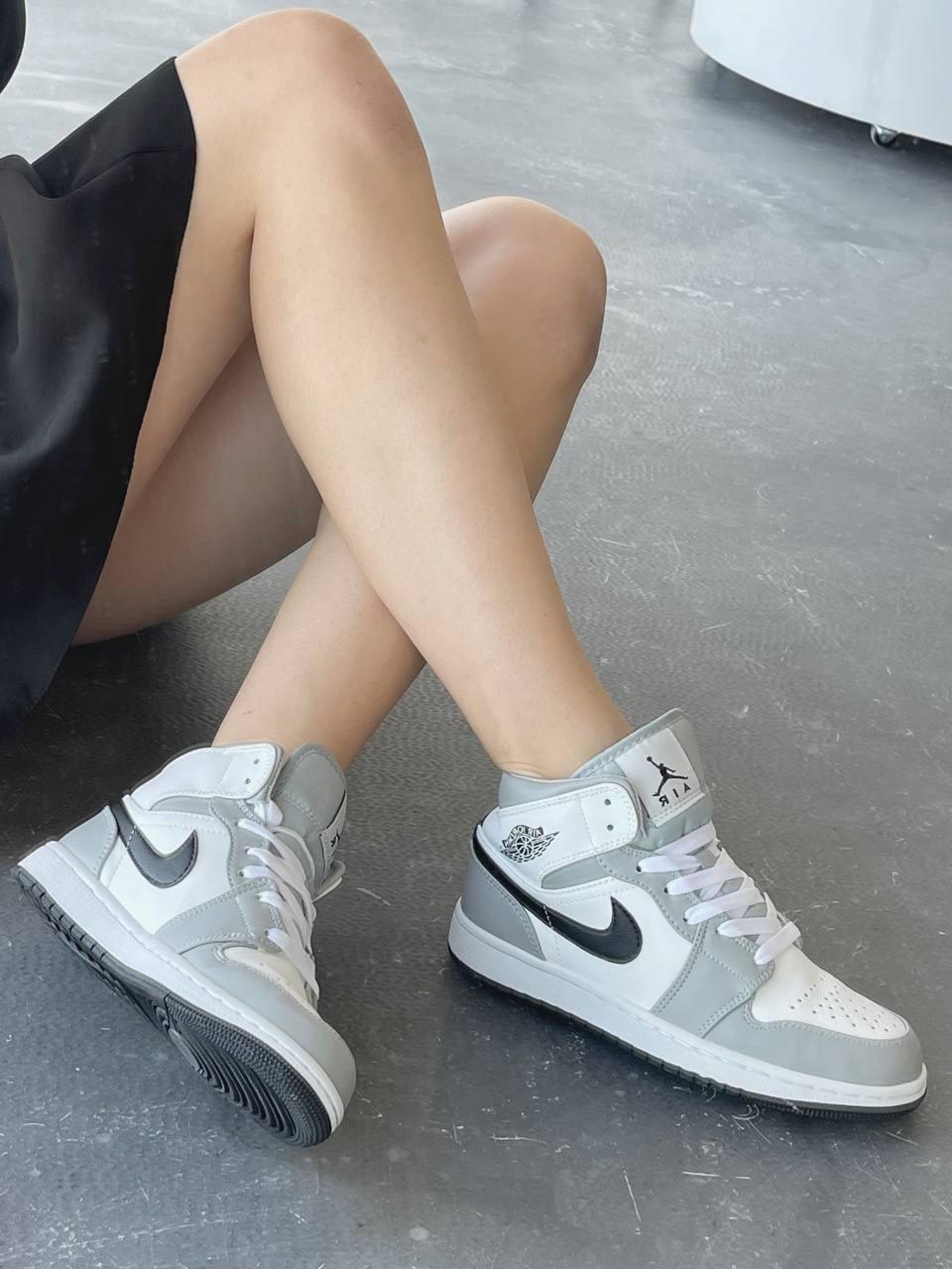 Nike Air Jordan 1 Retro High Grey Black