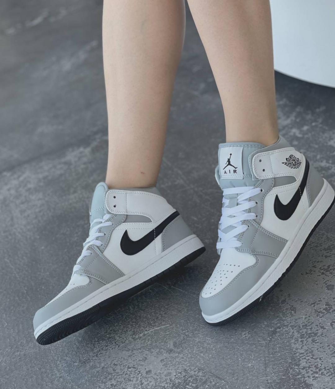 Nike Air Jordan 1 Retro High Grey Black