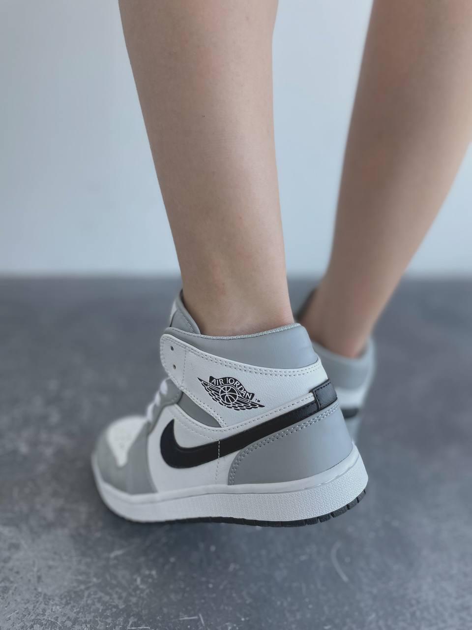 Nike Air Jordan 1 Retro High Grey Black