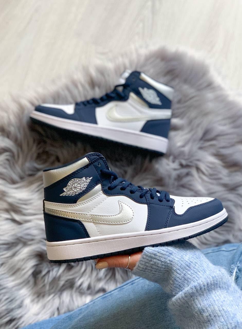 Nike Air Jordan 1 Retro Mid Navy Blue White