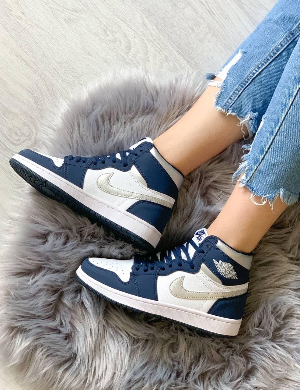 Nike Air Jordan 1 Retro Mid Navy Blue White