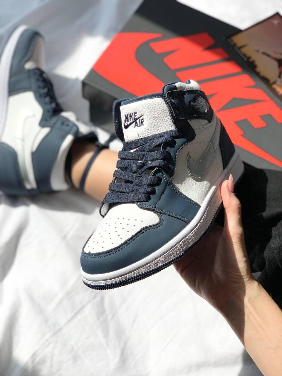 Nike Air Jordan 1 Retro Mid Navy Blue White 2