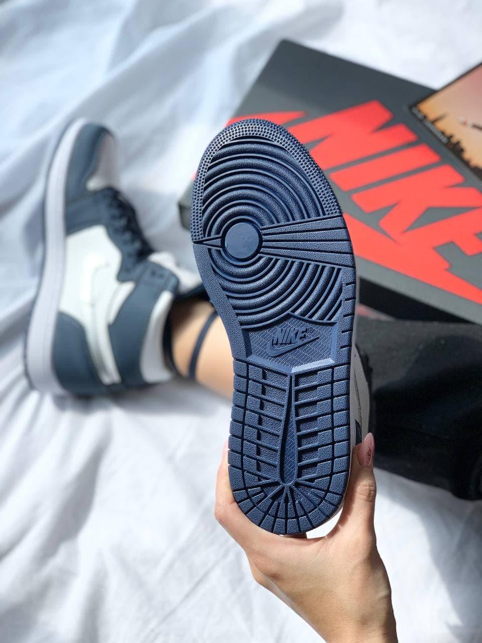 Nike Air Jordan 1 Retro Mid Navy Blue White 2