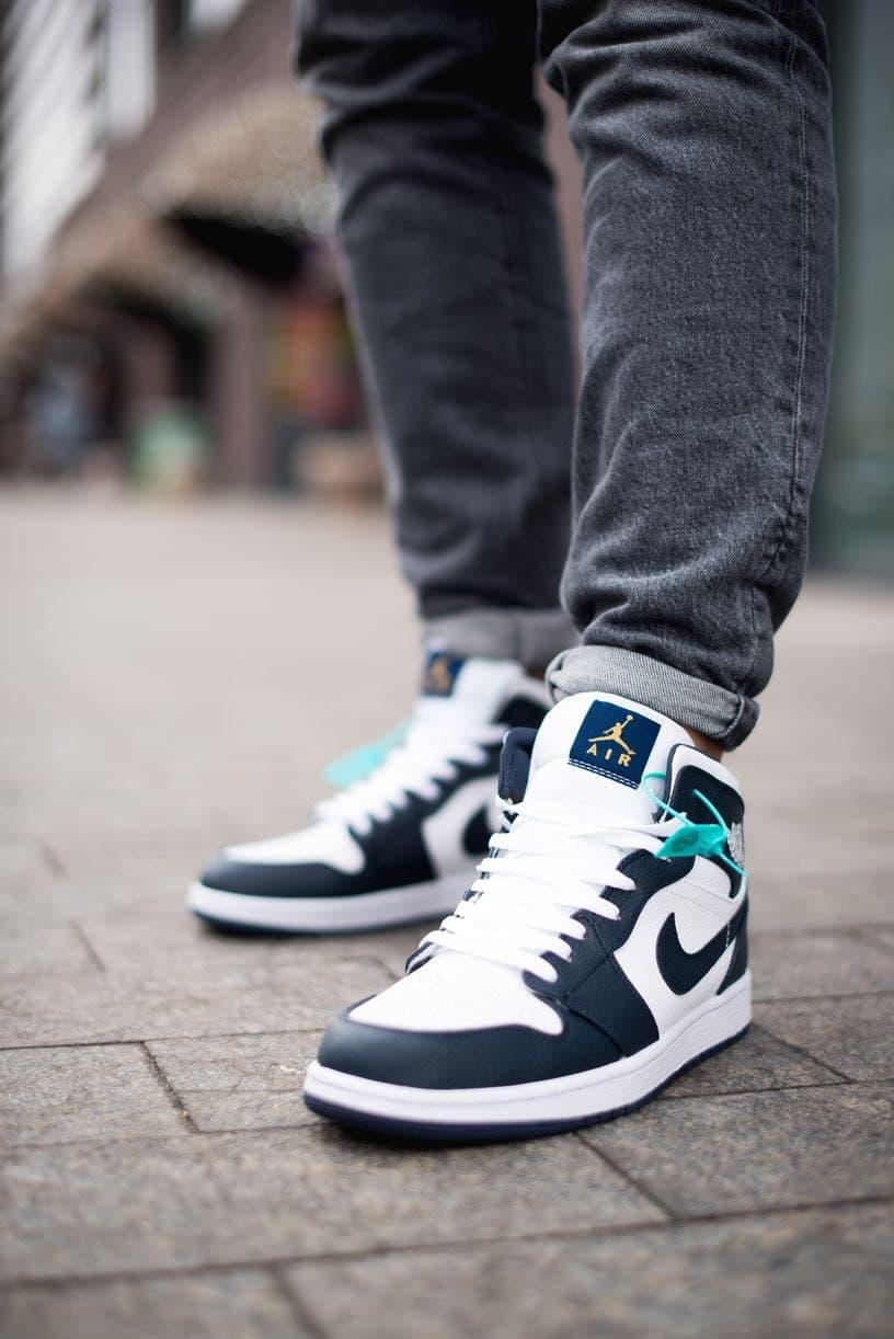 Nike Air Jordan 1 Retro Mid Blue White