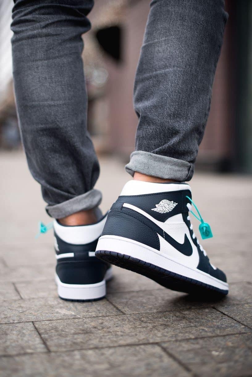 Nike Air Jordan 1 Retro Mid Blue White