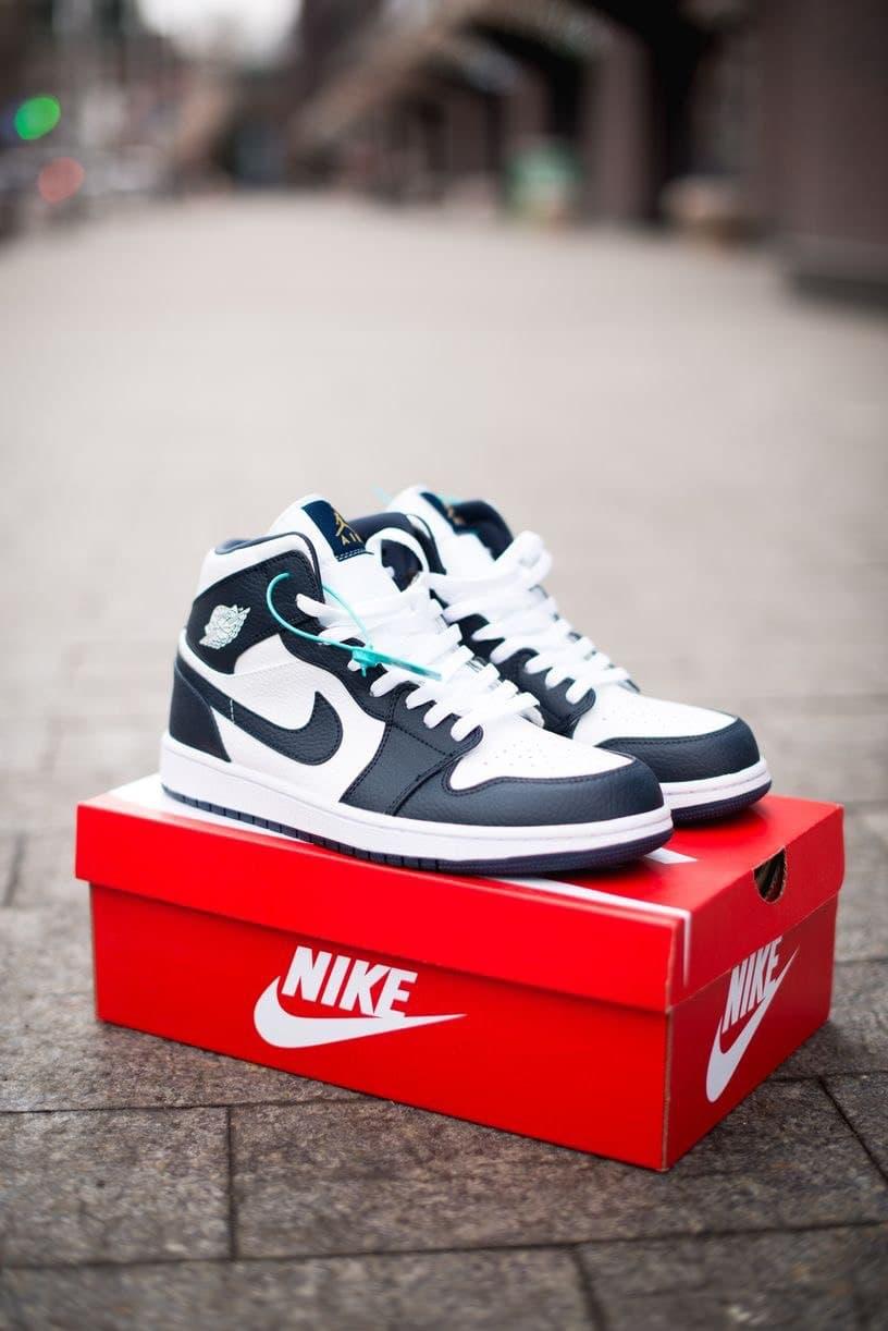 Nike Air Jordan 1 Retro Mid Blue White