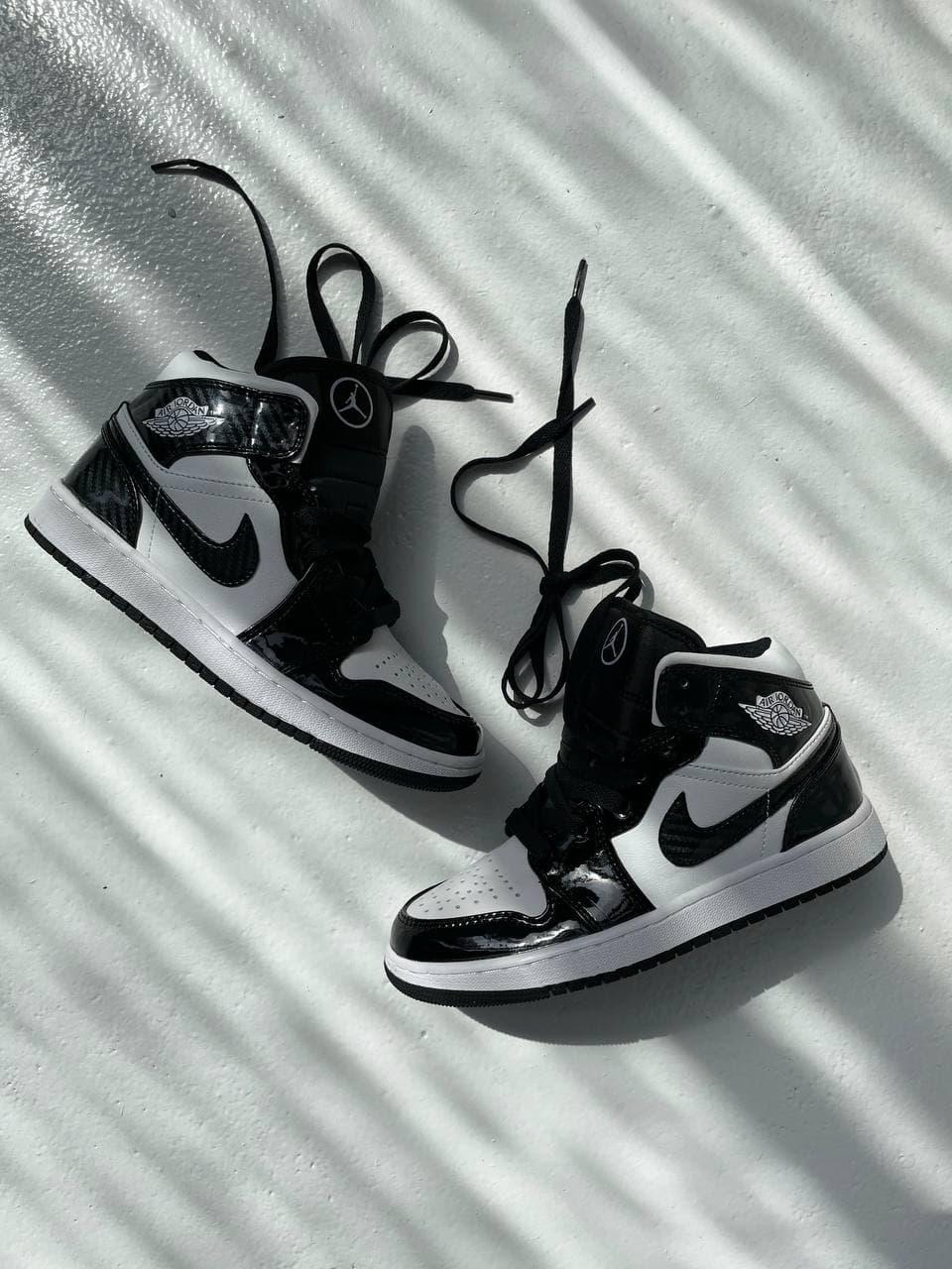Nike Air Jordan 1 Retro High Carbon Fiber