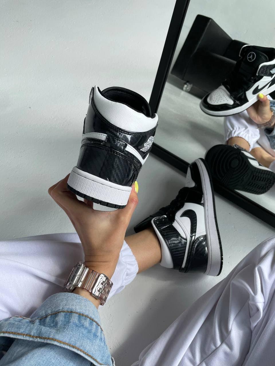 Nike Air Jordan 1 Retro High Carbon Fiber