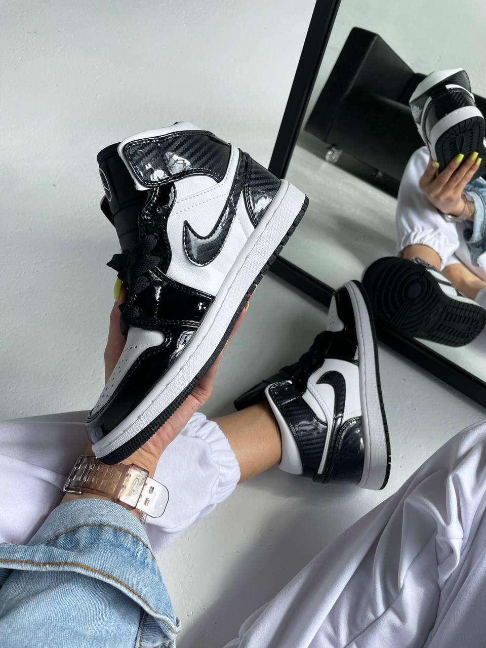 Nike Air Jordan 1 Retro High Carbon Fiber