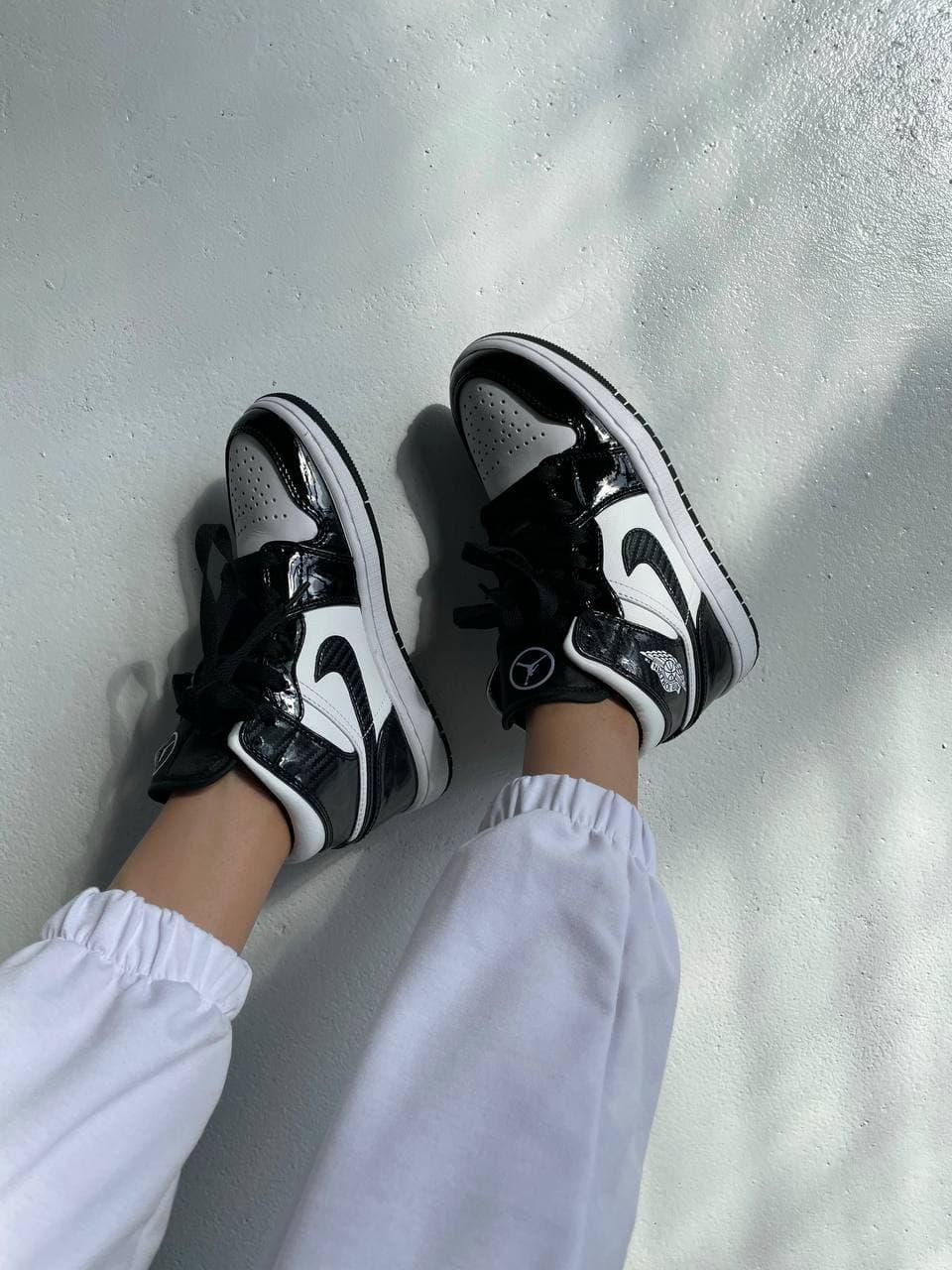 Nike Air Jordan 1 Retro High Carbon Fiber