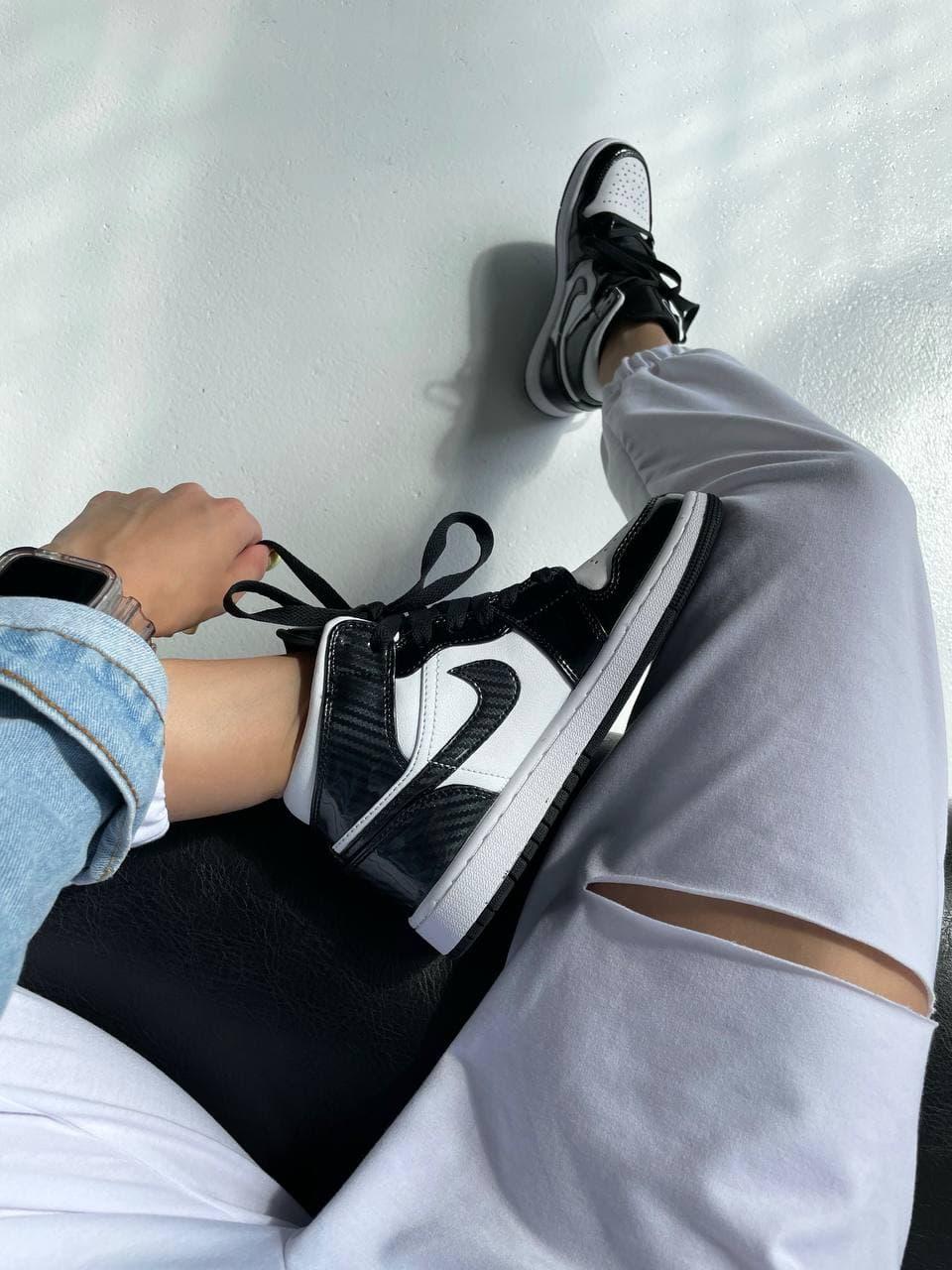 Nike Air Jordan 1 Retro High Carbon Fiber