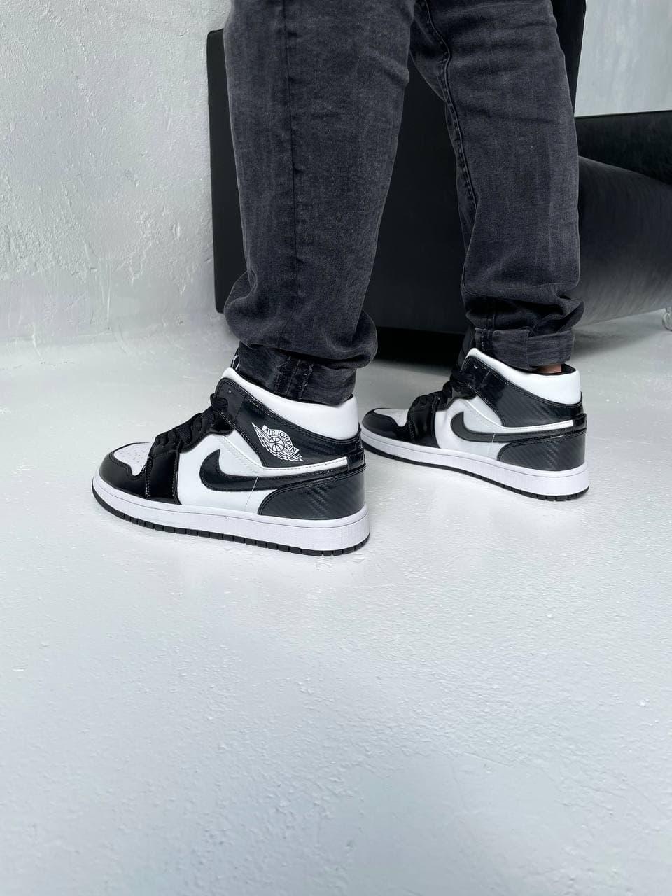 Nike Air Jordan 1 Retro High Carbon Fiber