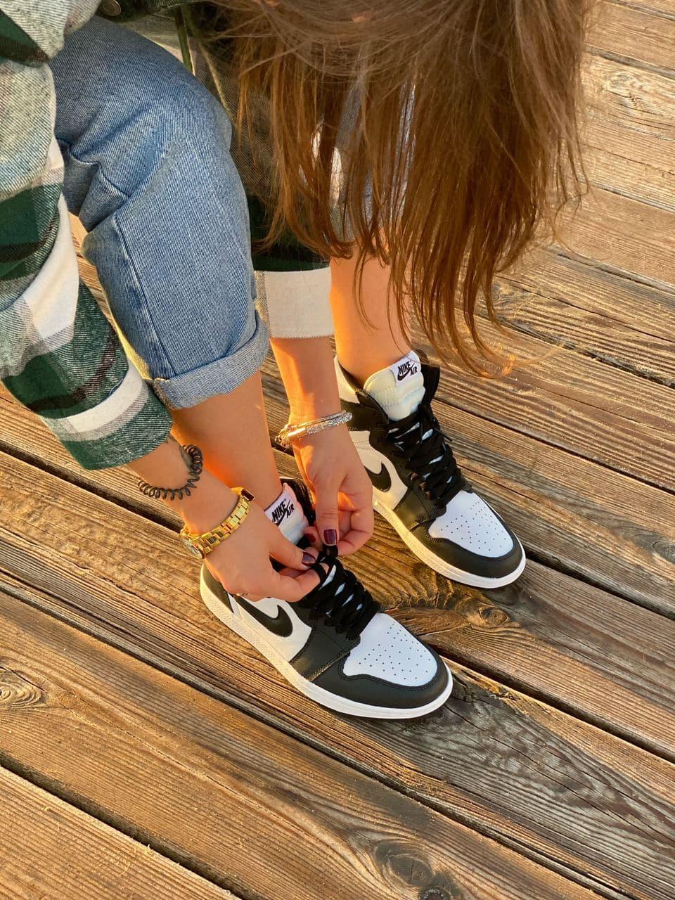 Nike Air Jordan 1 Retro High Black White