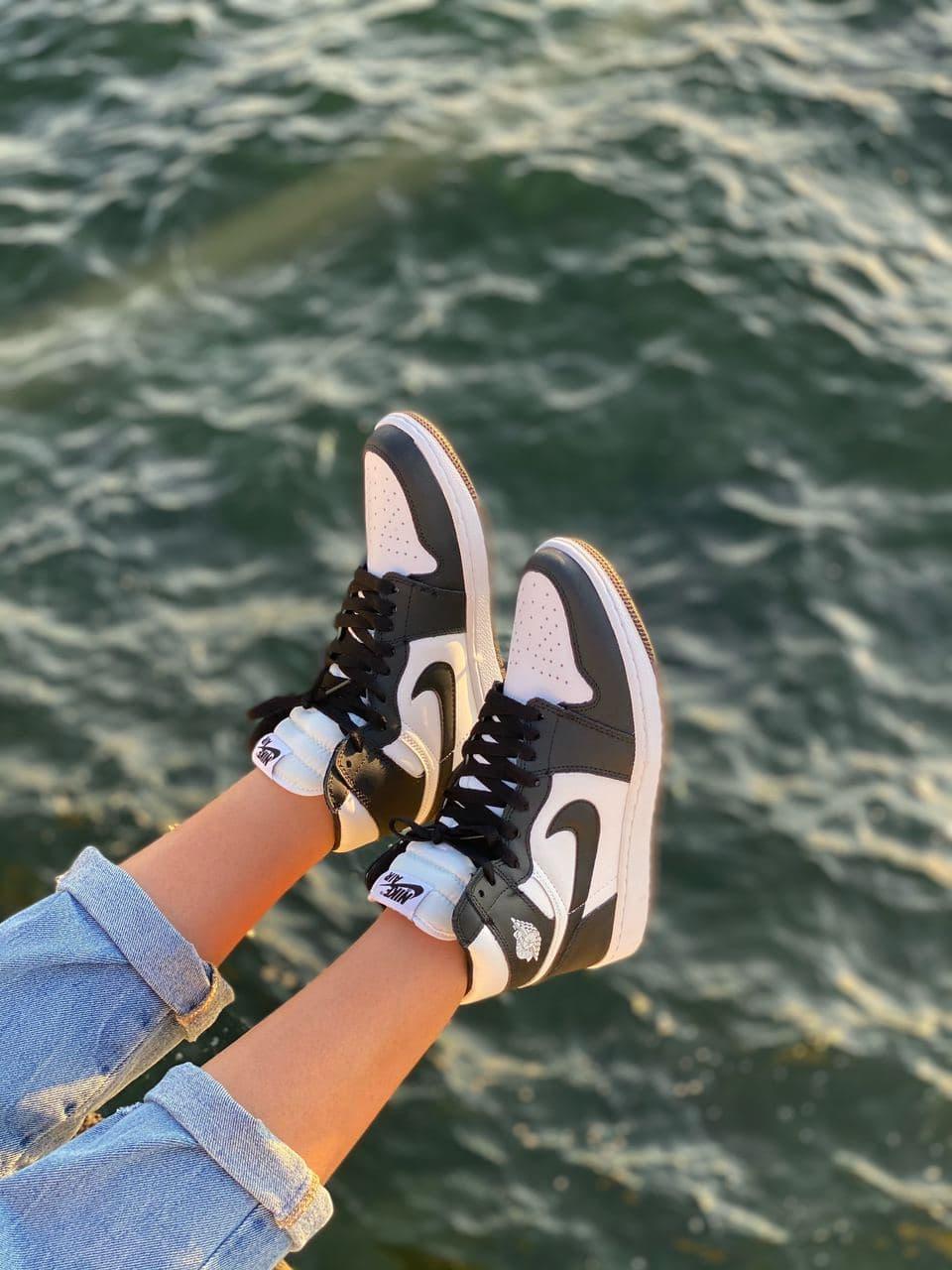 Nike Air Jordan 1 Retro High Black White