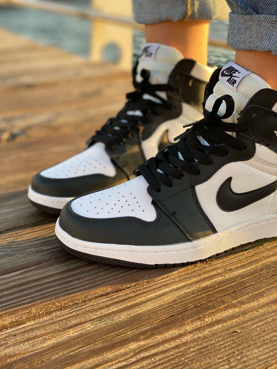 Nike Air Jordan 1 Retro High Black White