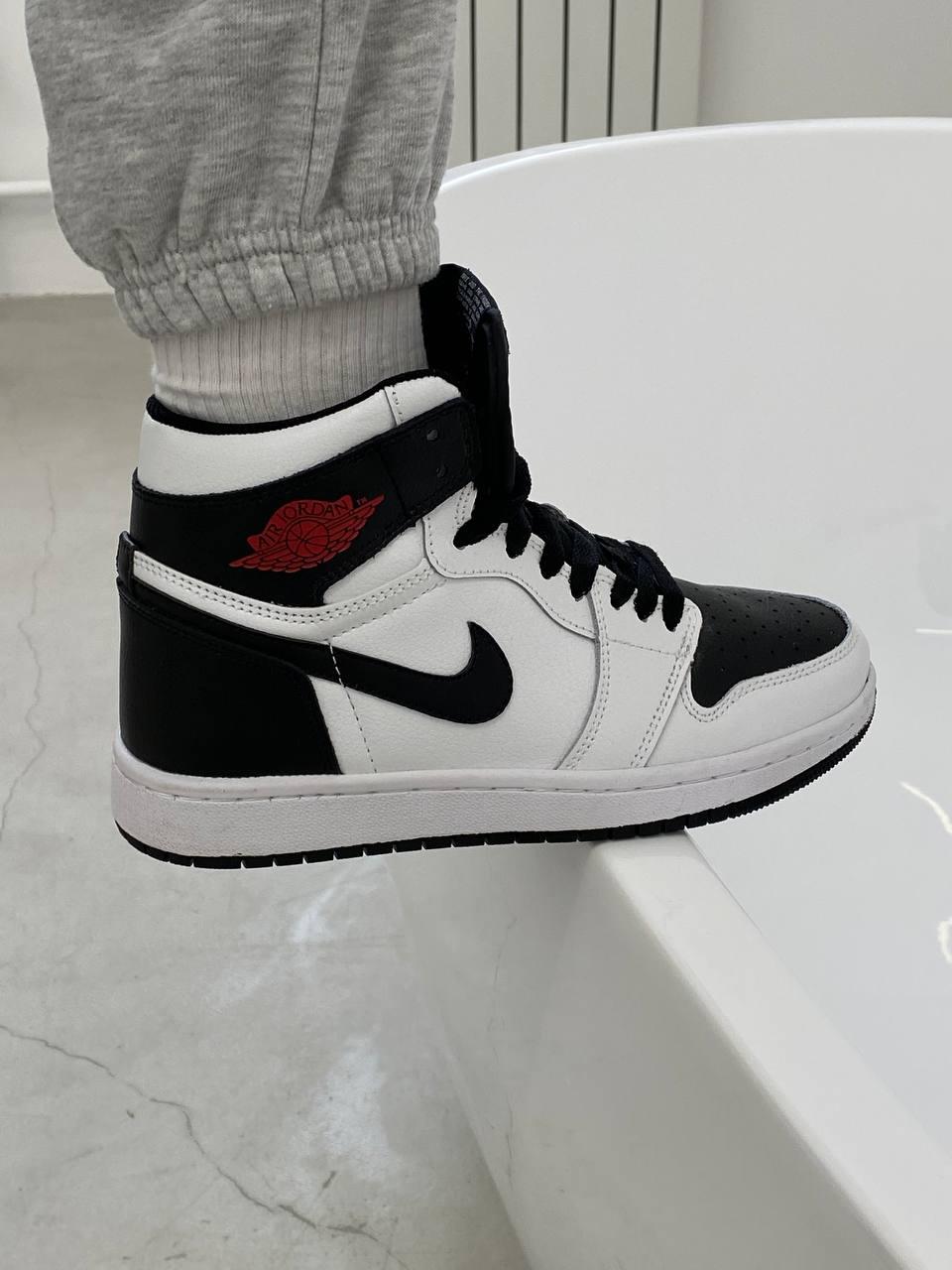 Nike Air Jordan 1 Retro High White Black «Red Logo»