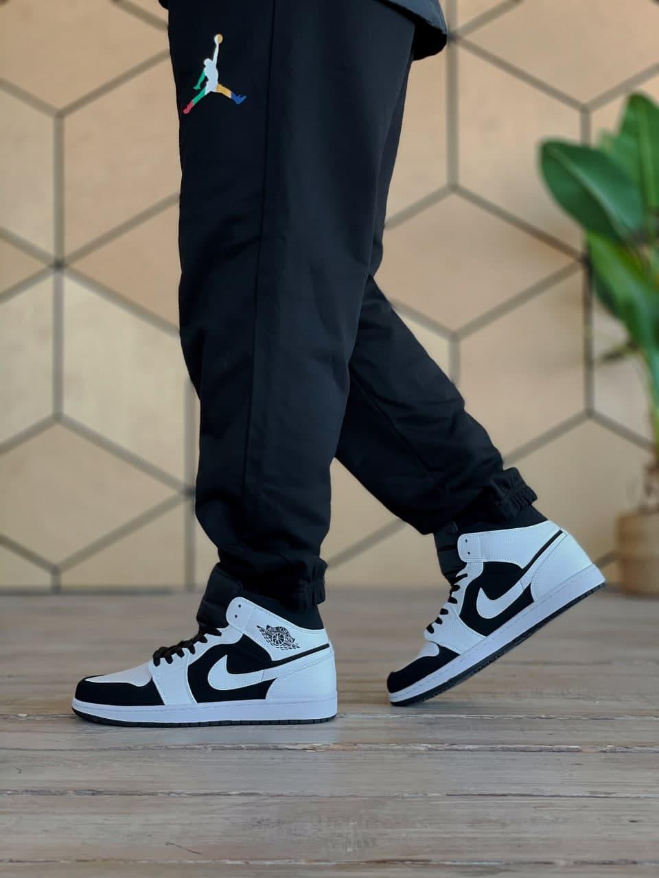 Nike Air Jordan 1 Retro Mid White Black