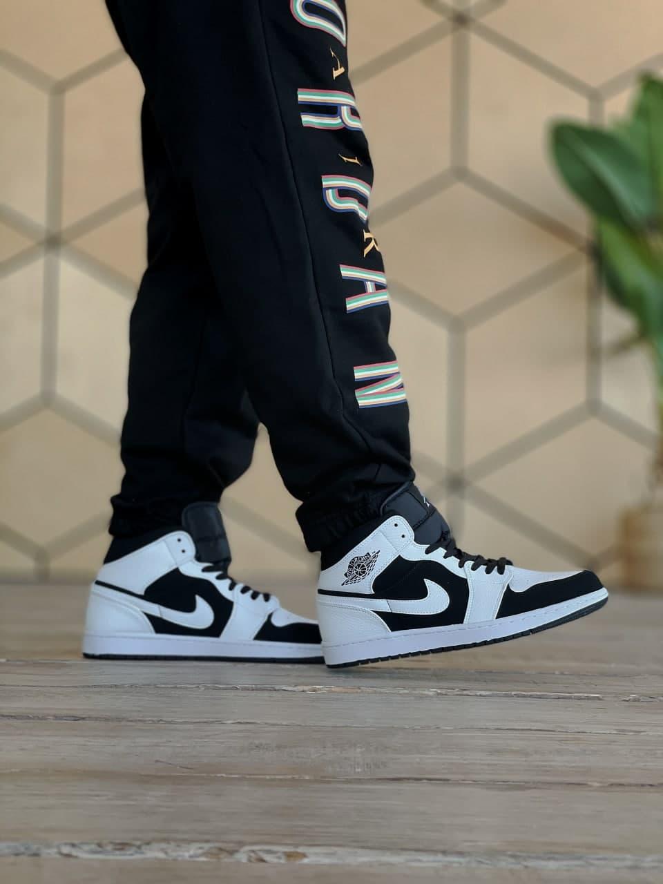 Nike Air Jordan 1 Retro Mid White Black