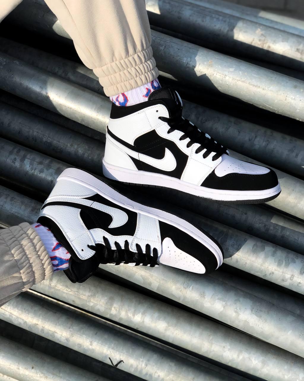 Nike Air Jordan 1 Retro Mid White Black
