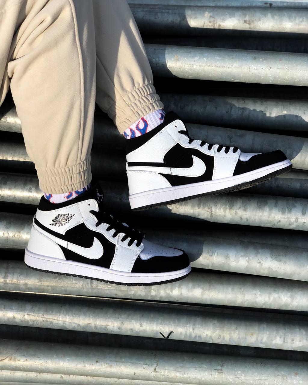 Nike Air Jordan 1 Retro Mid White Black