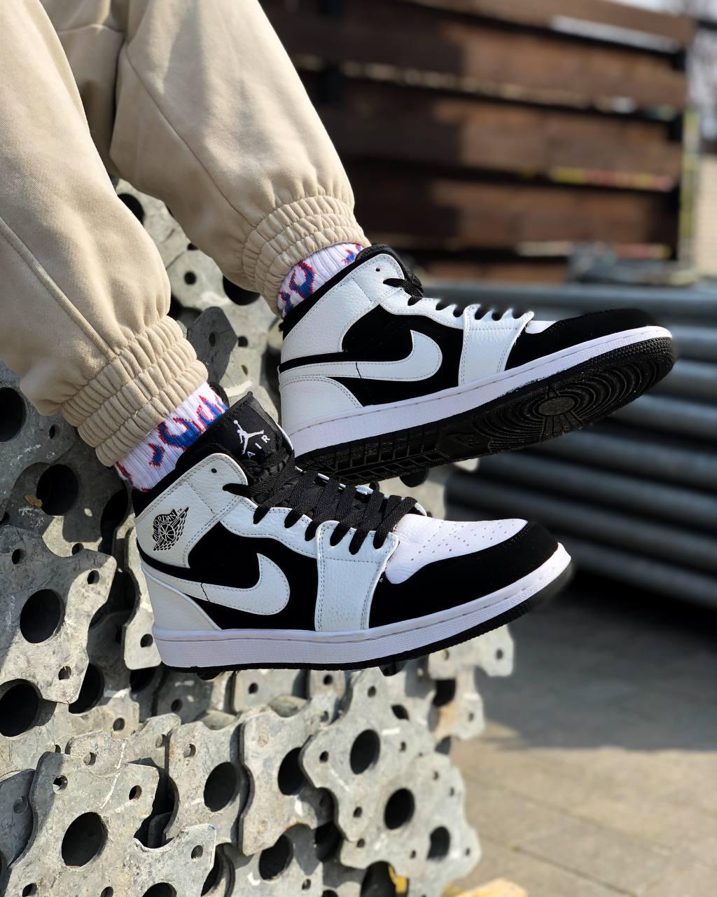 Nike Air Jordan 1 Retro Mid White Black