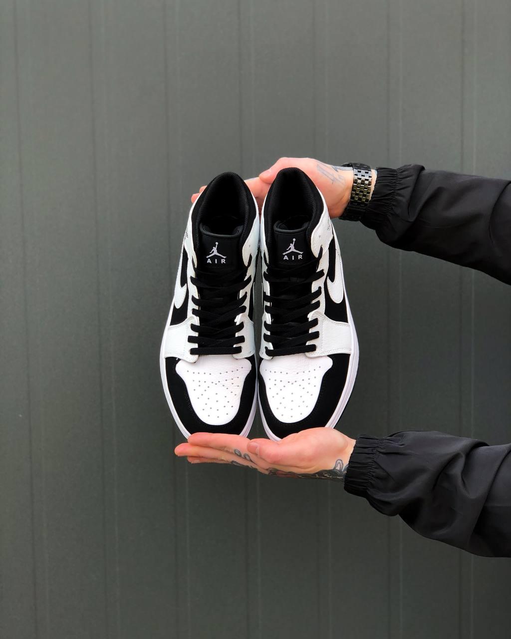 Nike Air Jordan 1 Retro Mid White Black