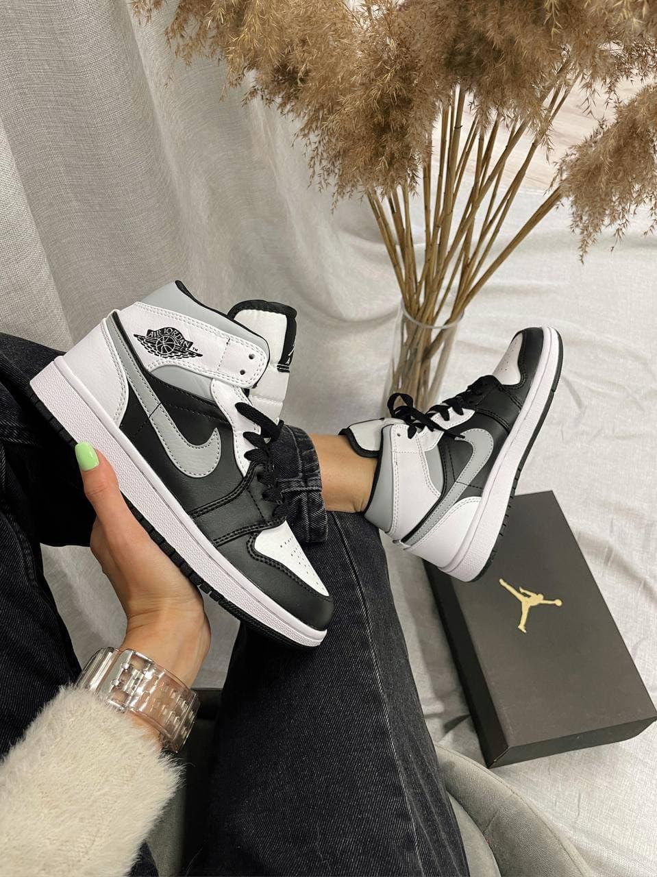 Nike Air Jordan 1 Retro Mid Black White Grey Shadow