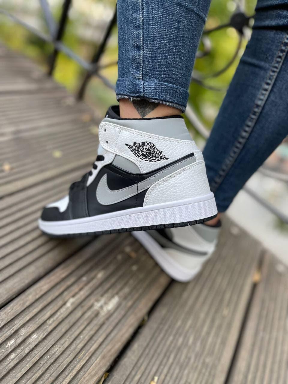 Nike Air Jordan 1 Retro Mid Black White Grey Shadow