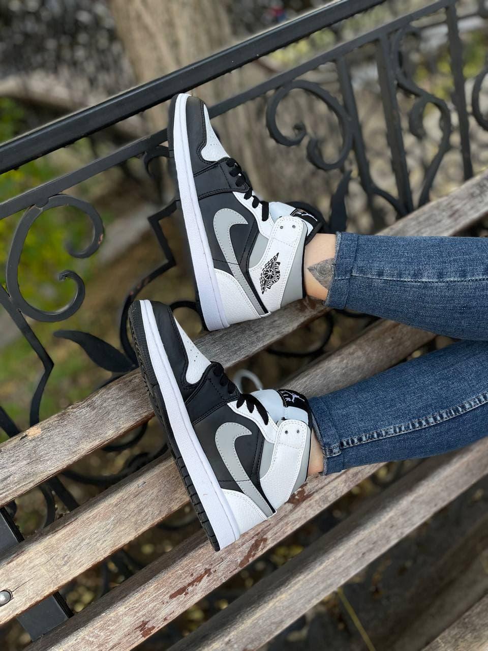 Nike Air Jordan 1 Retro Mid Black White Grey Shadow