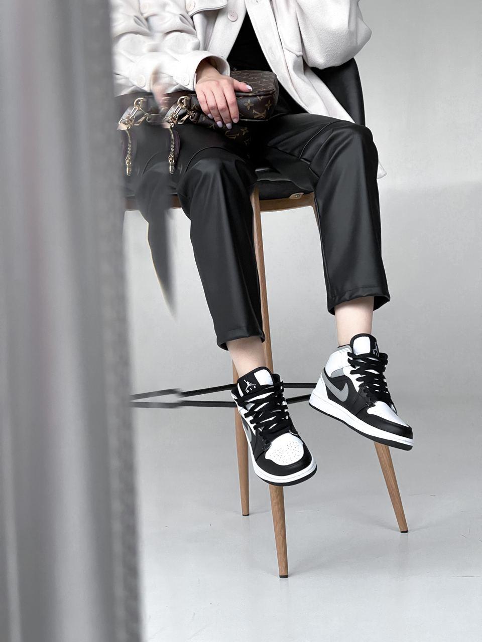 Nike Air Jordan 1 Retro Mid Black White Grey Shadow
