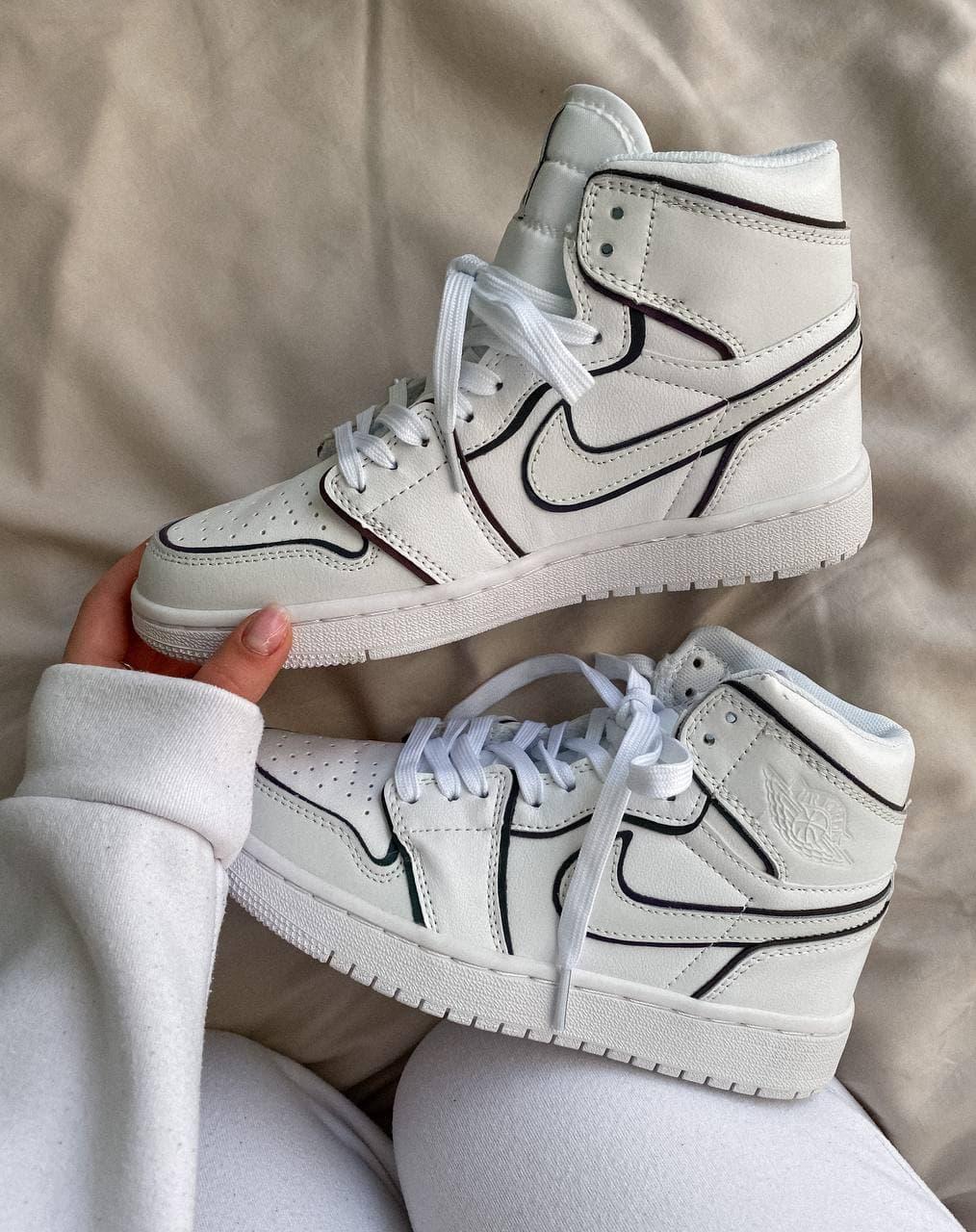 Nike Air Jordan 1 Retro Mid White Reflective