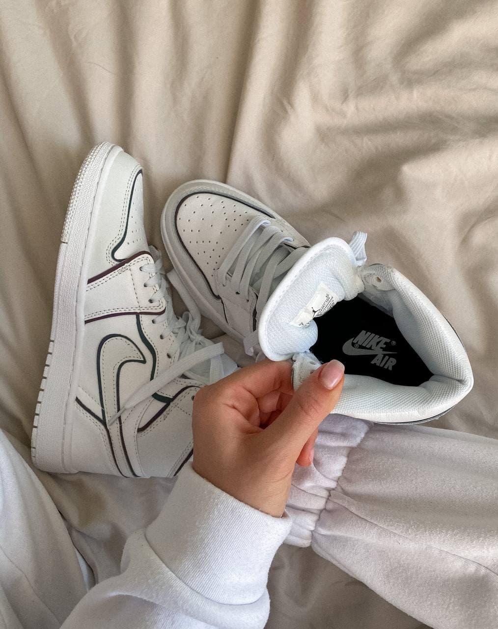 Nike Air Jordan 1 Retro Mid White Reflective