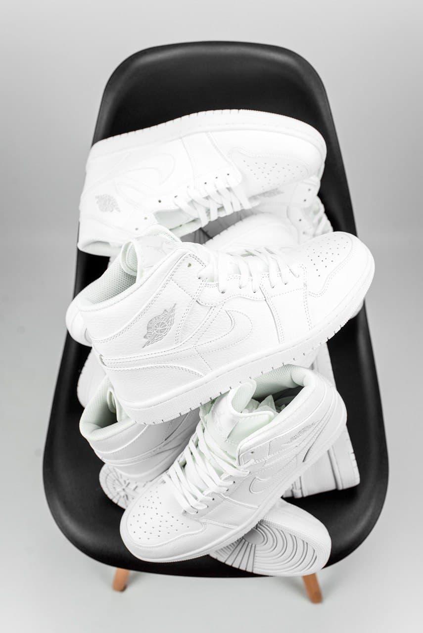 Nike Air Jordan 1 Retro High White «Grey Logo»