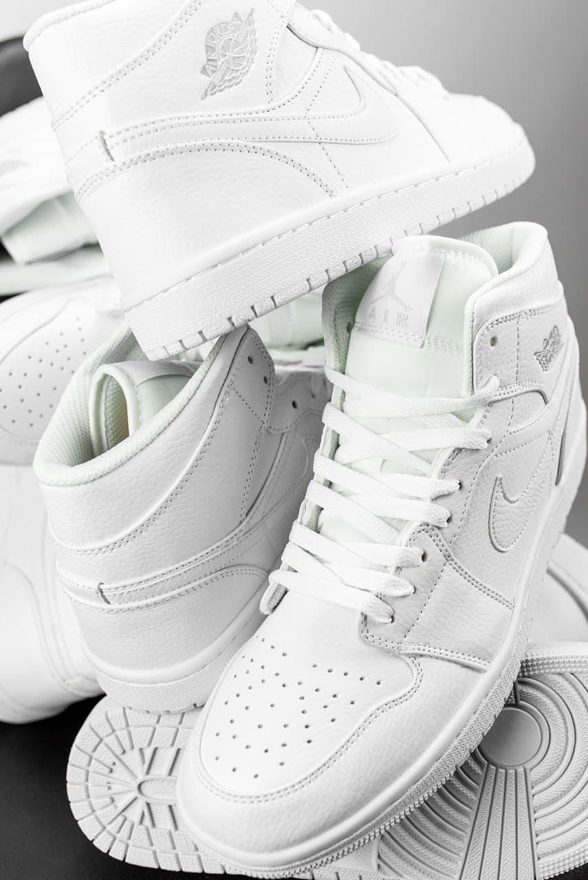 Nike Air Jordan 1 Retro High White «Grey Logo»