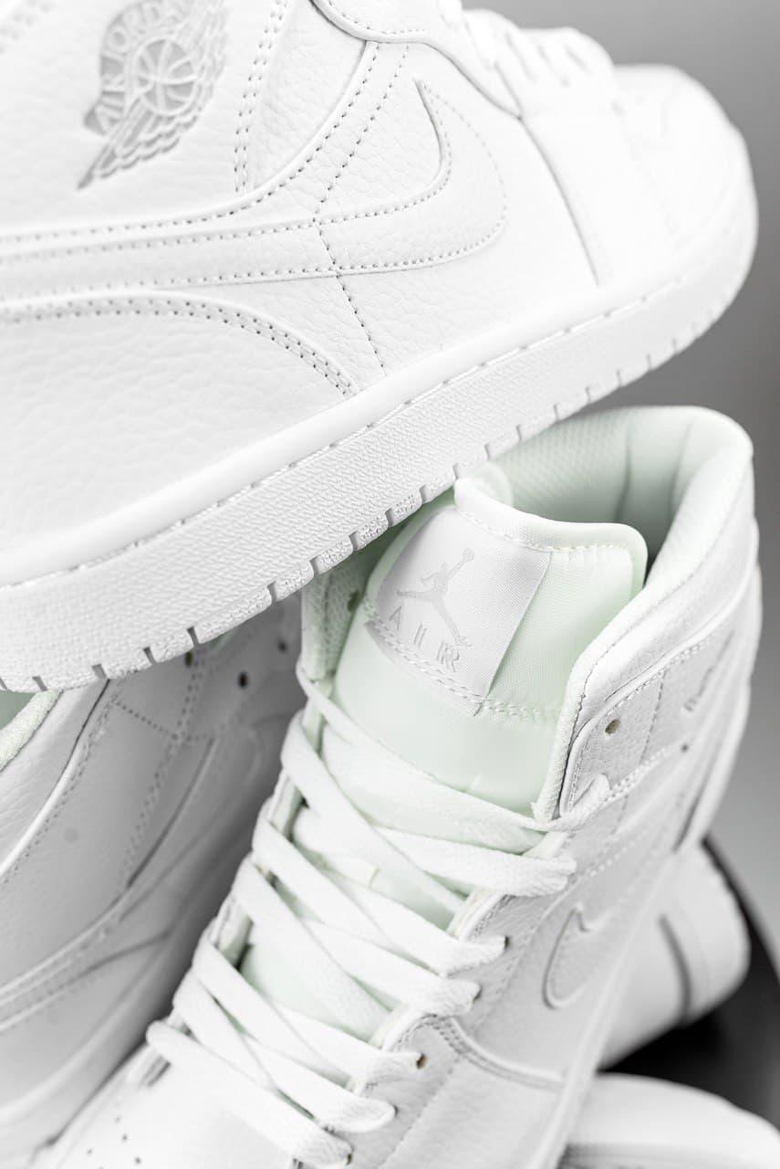 Nike Air Jordan 1 Retro High White «Grey Logo»